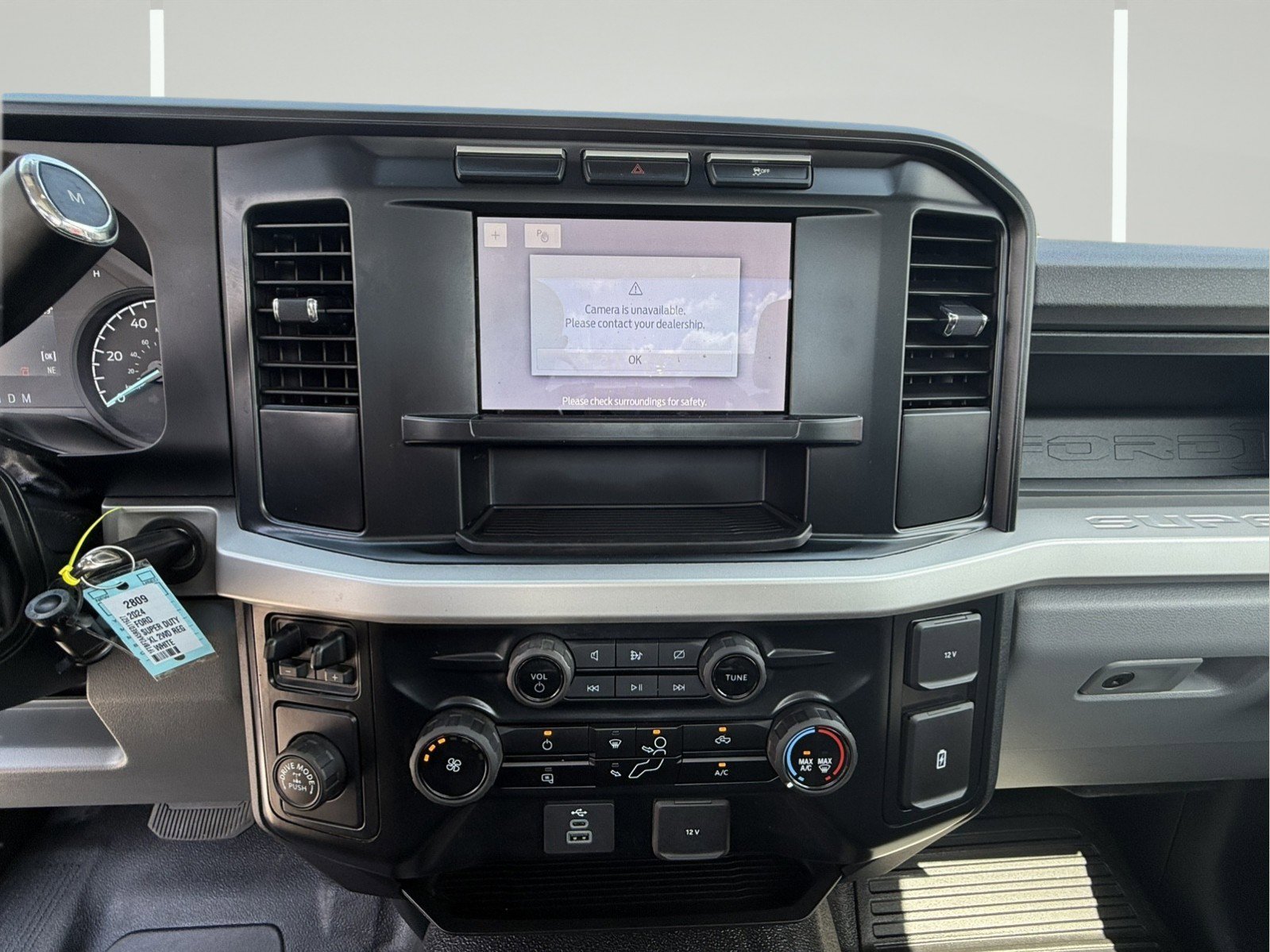 Used 2024 Ford F250 XL image 12