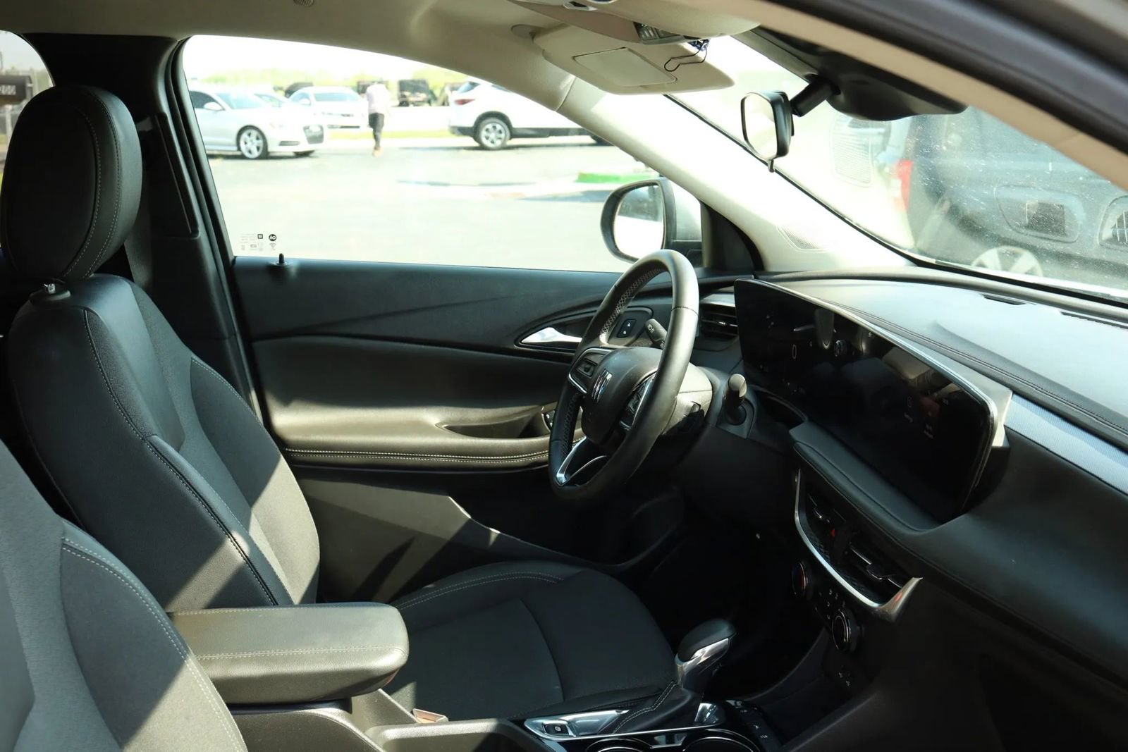 Used 2025 Buick Encore GX Preferred FWD image 46