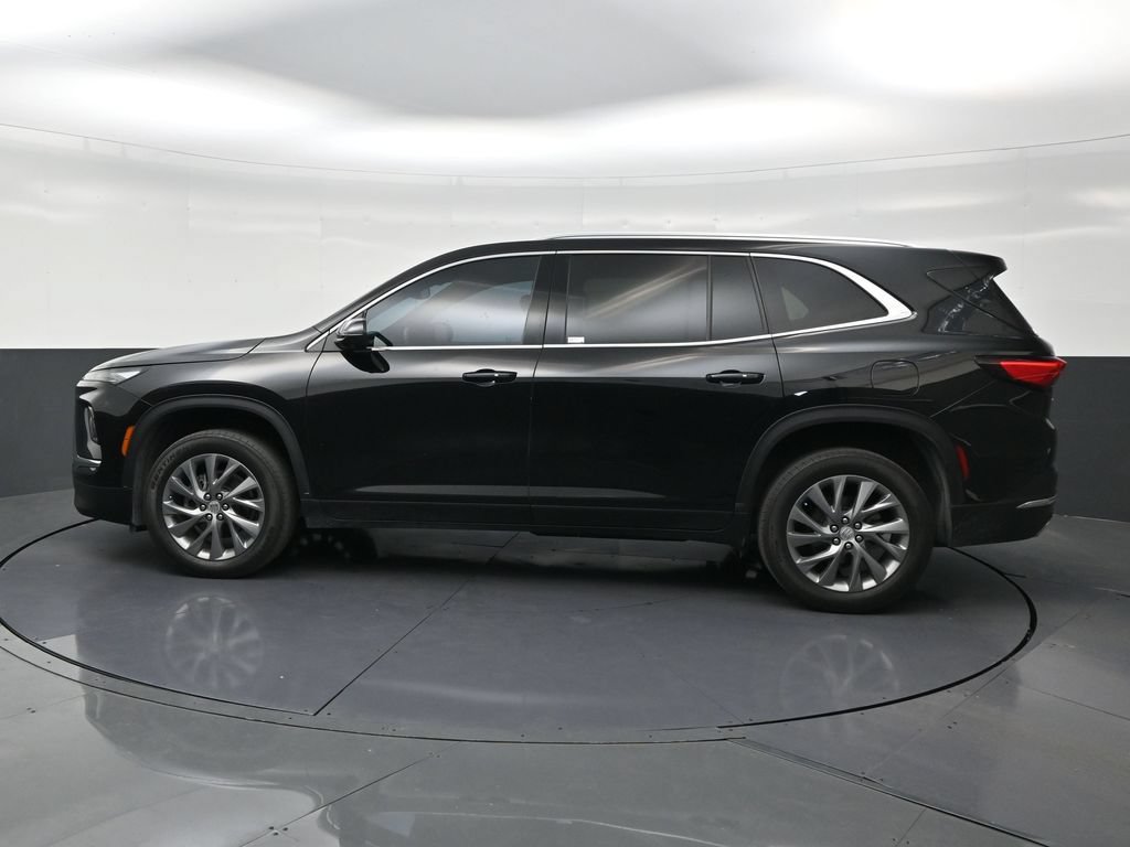 Used 2025 Buick Enclave Preferred w/ Power Package FWD image 2