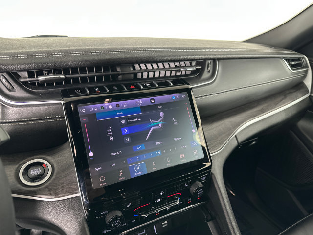 Certified 2024 Jeep Grand Cherokee L Limited w/ Black Appearance Package AWD/4WD image 10
