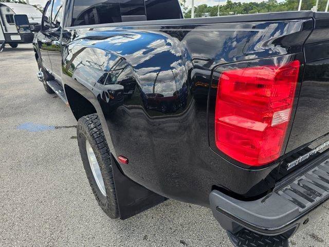 Used 2018 GMC Sierra 3500 Denali w/ Duramax Plus Package AWD/4WD image 16
