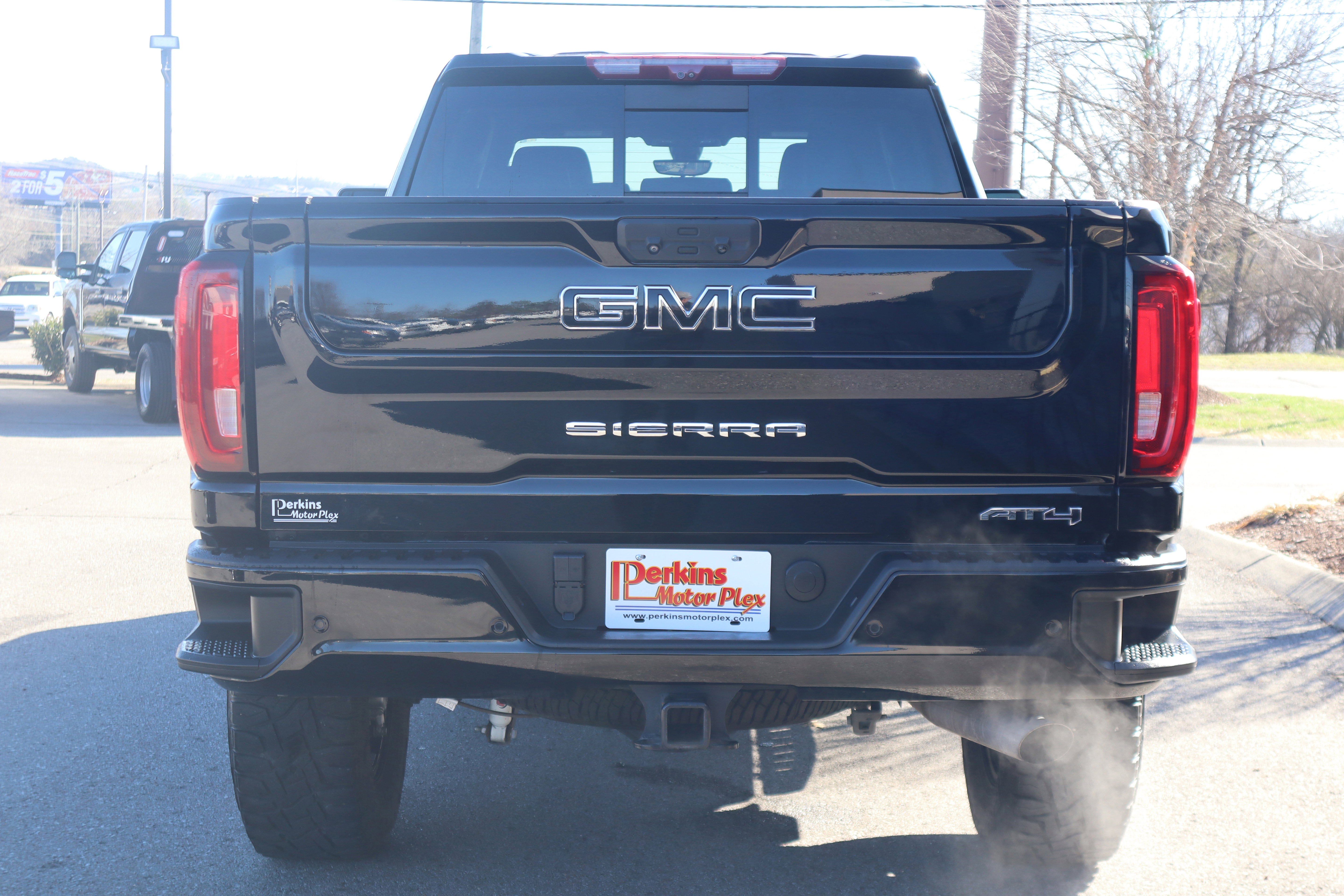 Used 2022 GMC Sierra 2500 AT4 w/ AT4 Premium Plus Package image 8