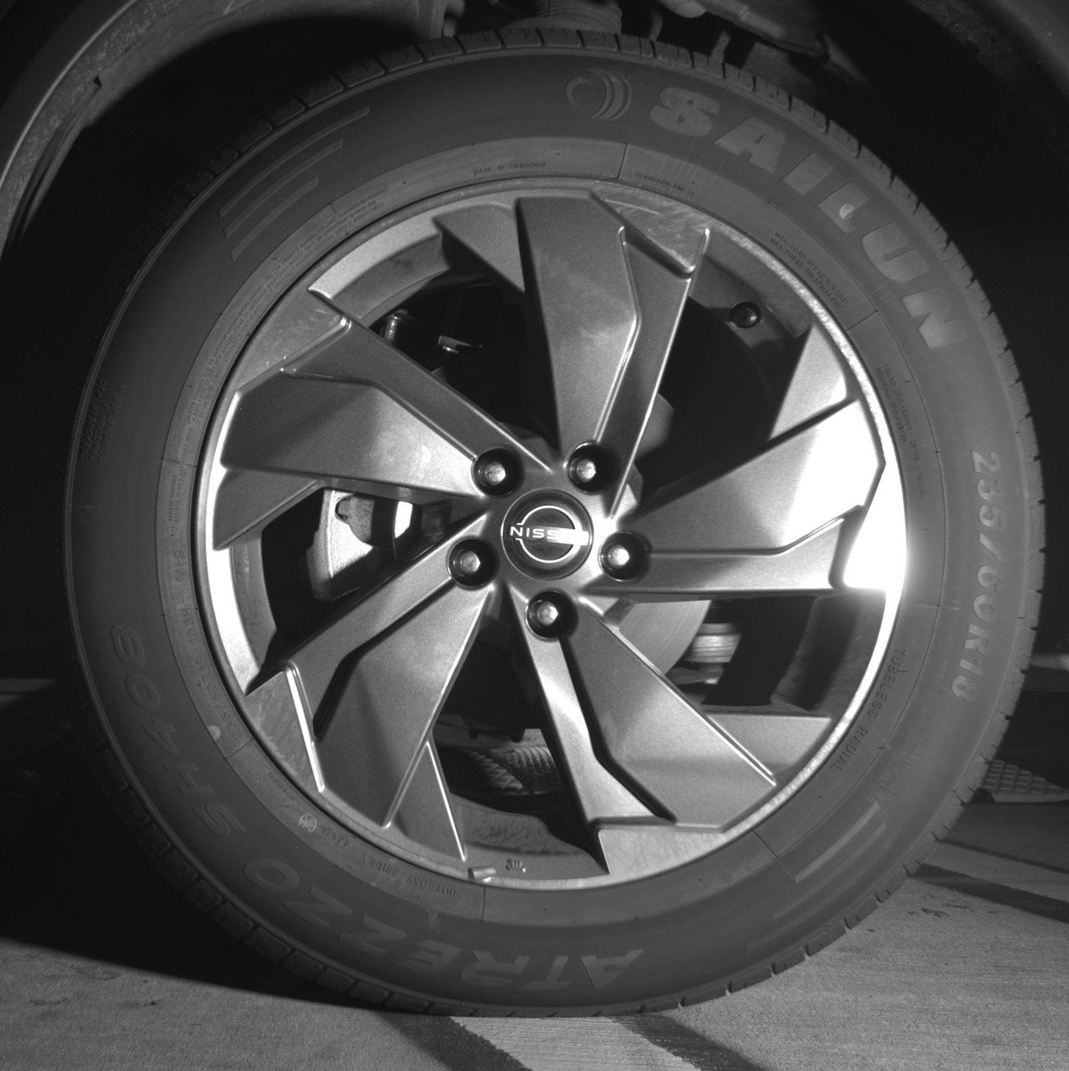 Used 2025 Nissan Rogue SV image 12