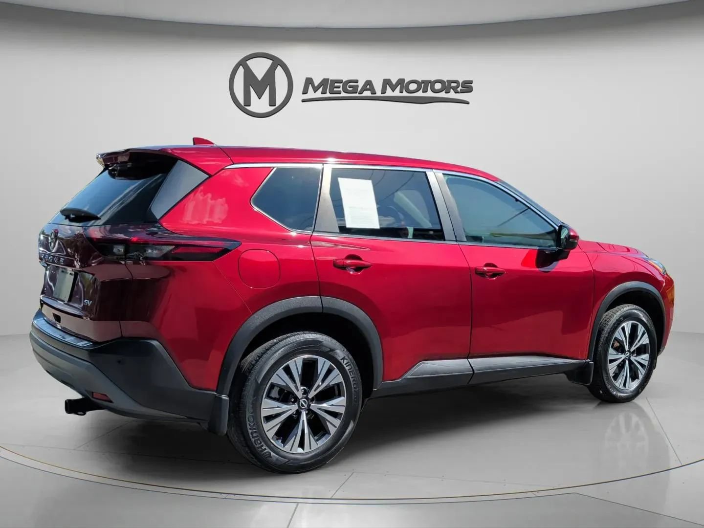 Used 2022 Nissan Rogue SV FWD image 8