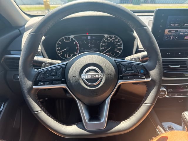 Used 2024 Nissan Altima 2.0 SR FWD image 16