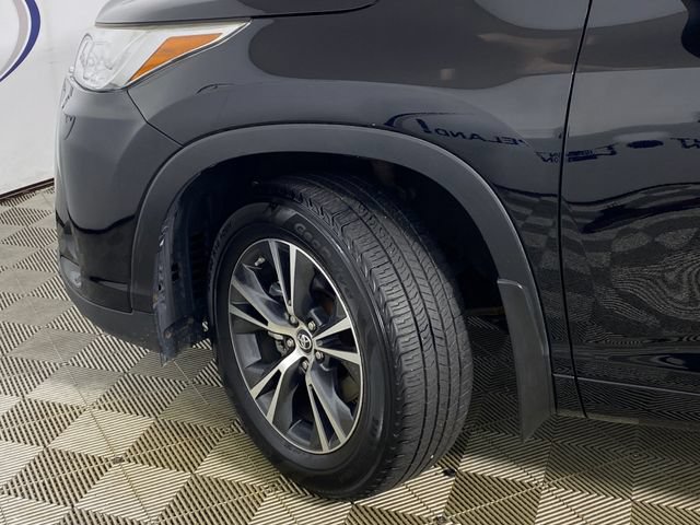 Certified 2017 Toyota Highlander Plus AWD/4WD image 25
