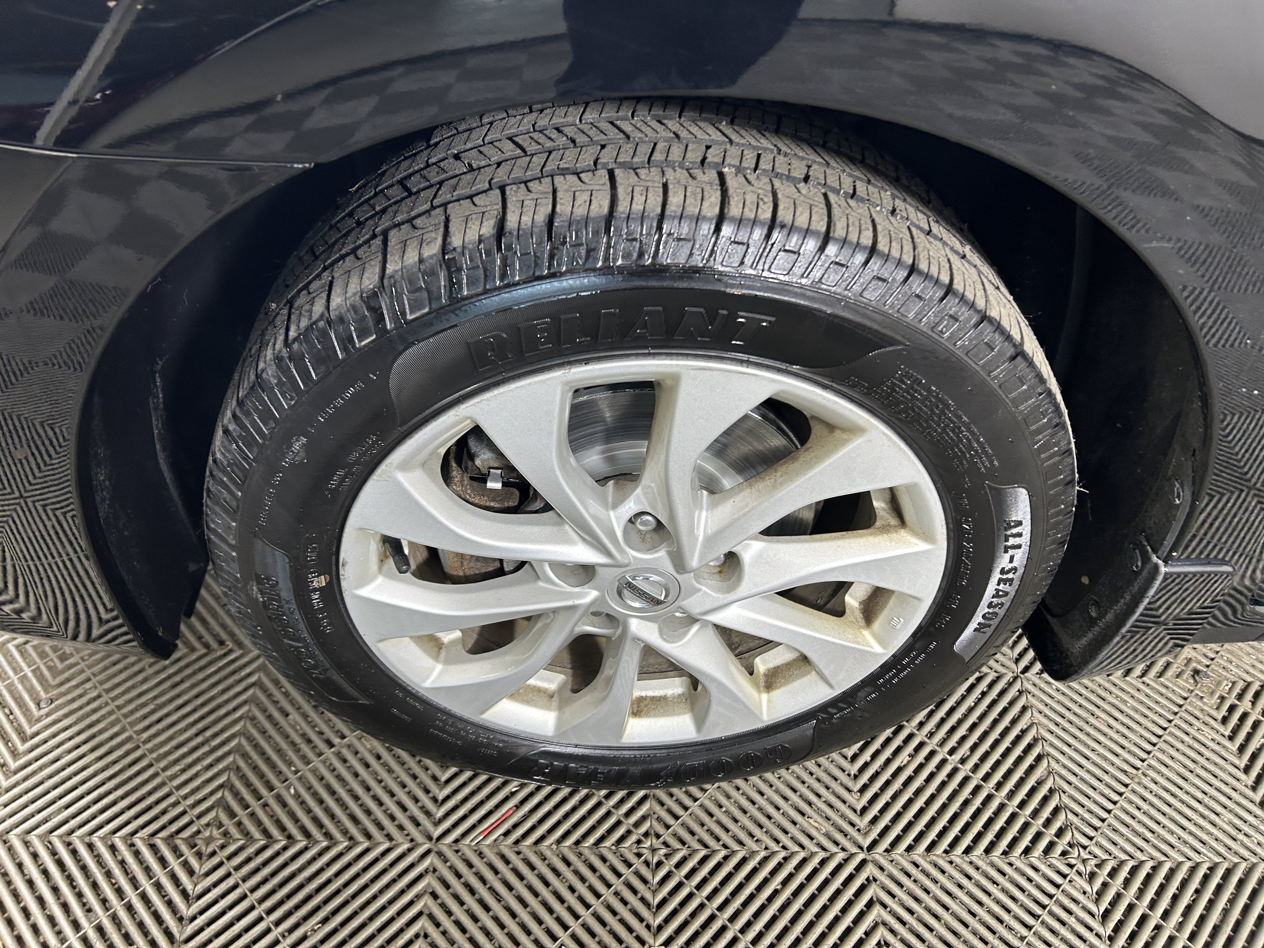 Used 2018 Nissan Sentra SV FWD image 9