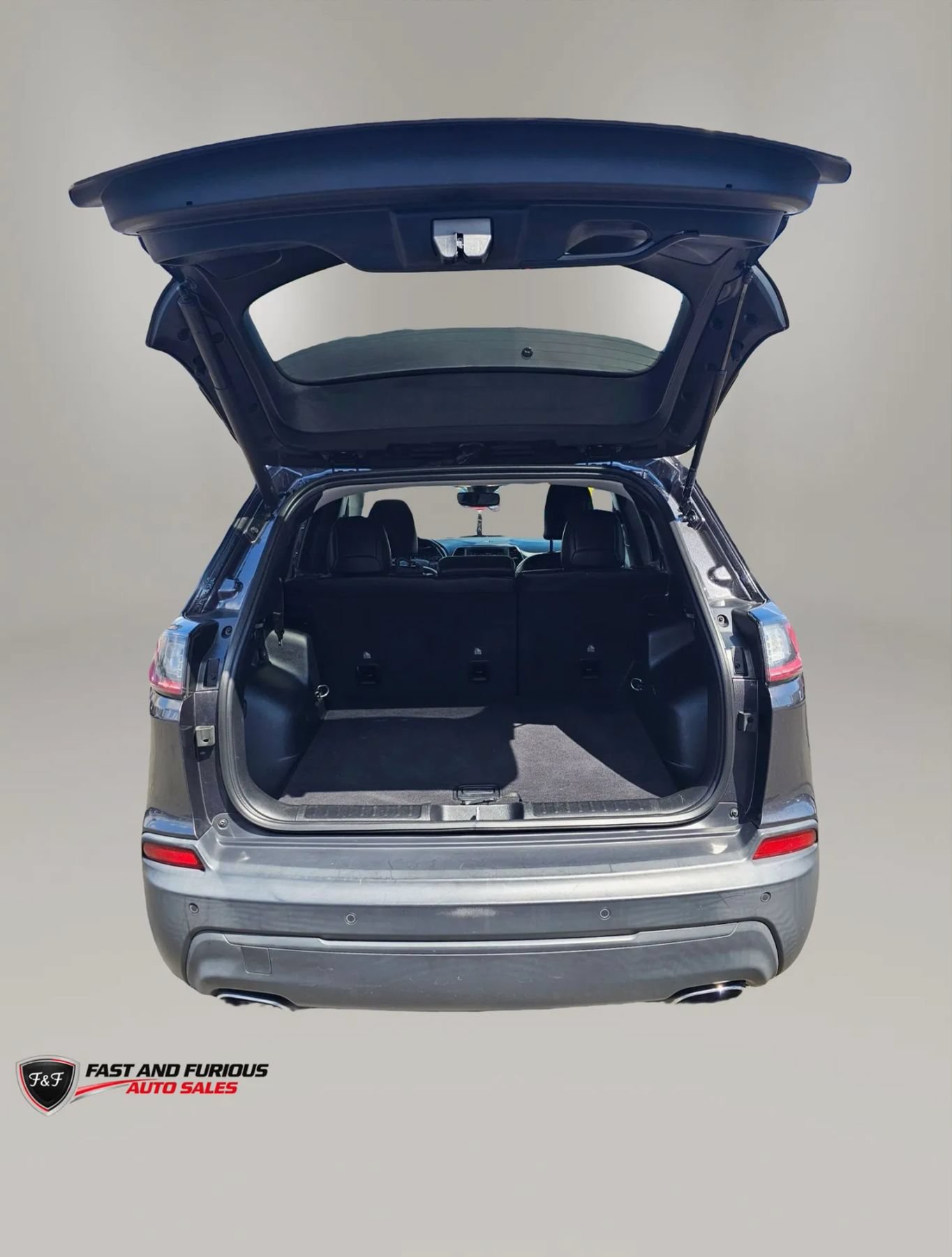 Used 2020 Jeep Cherokee Latitude Lux w/ Comfort/Convenience Group AWD/4WD image 32