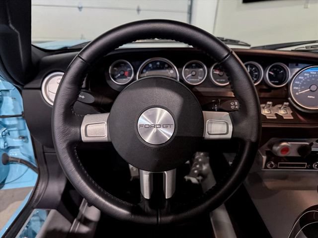 Used 2006 Ford GT RWD image 25