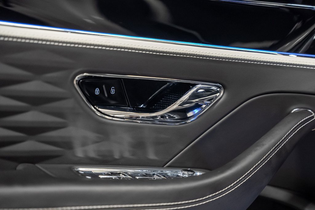 Used 2023 Bentley Flying Spur W12 image 66
