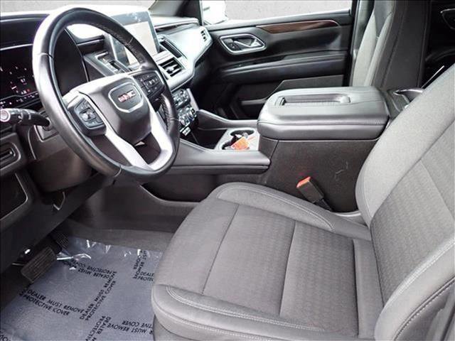Used 2023 GMC Yukon SLE AWD/4WD image 12