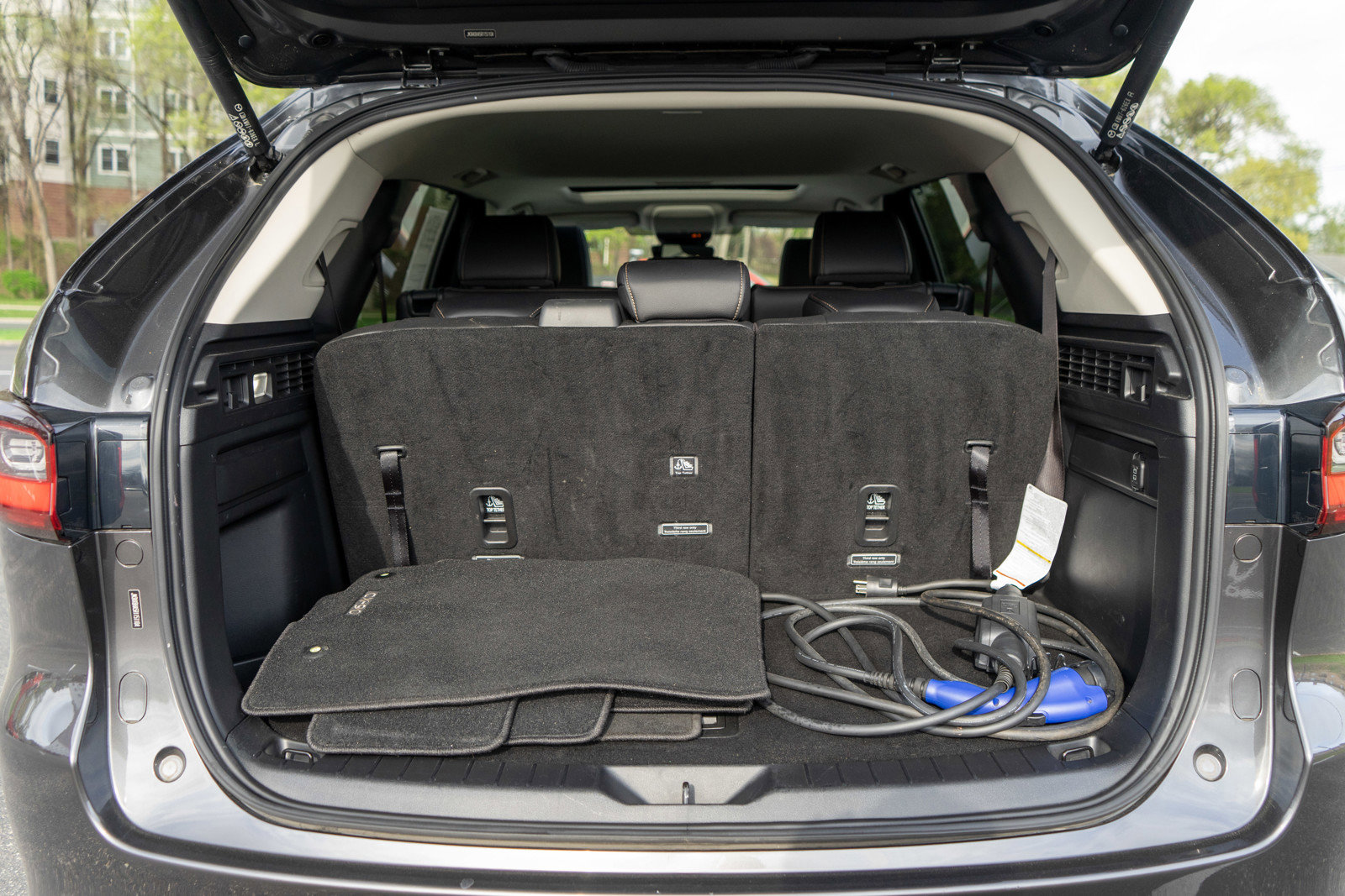 Used 2024 MAZDA CX-90 Plug-In Hybrid w/ Preferred AWD/4WD image 9