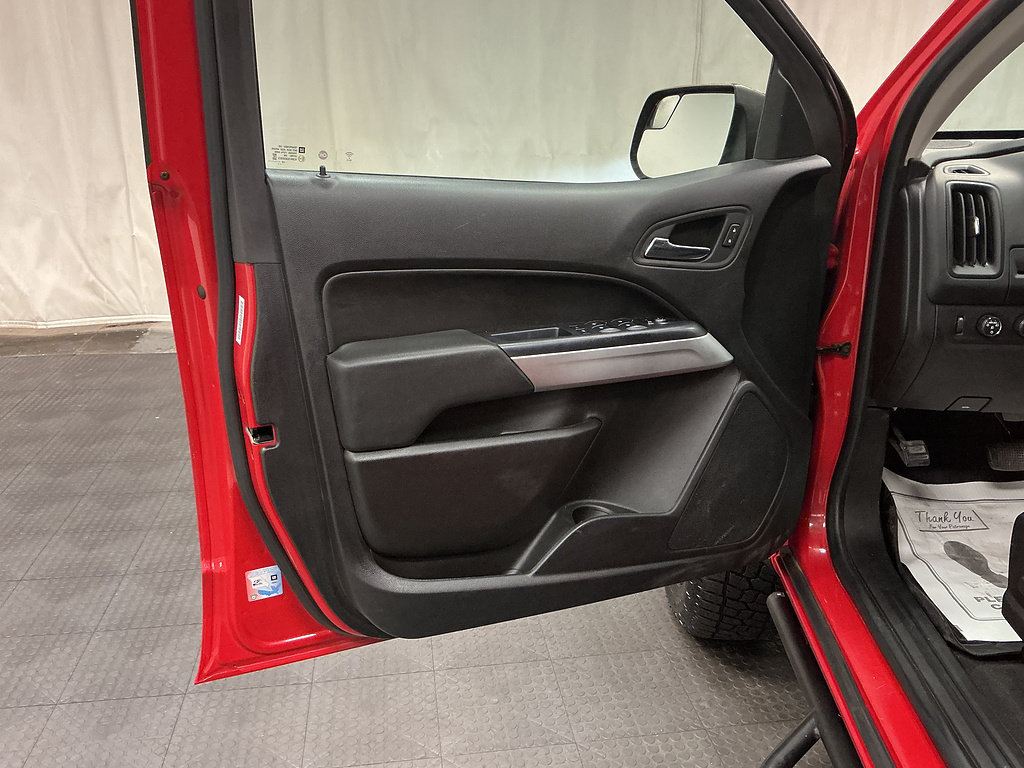 Used 2020 Chevrolet Colorado LT AWD/4WD image 19