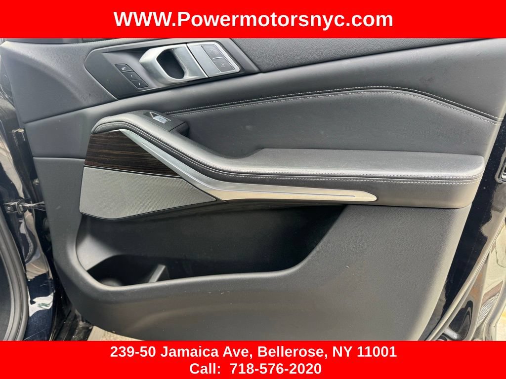 Used 2020 BMW X7 M50i AWD/4WD image 23