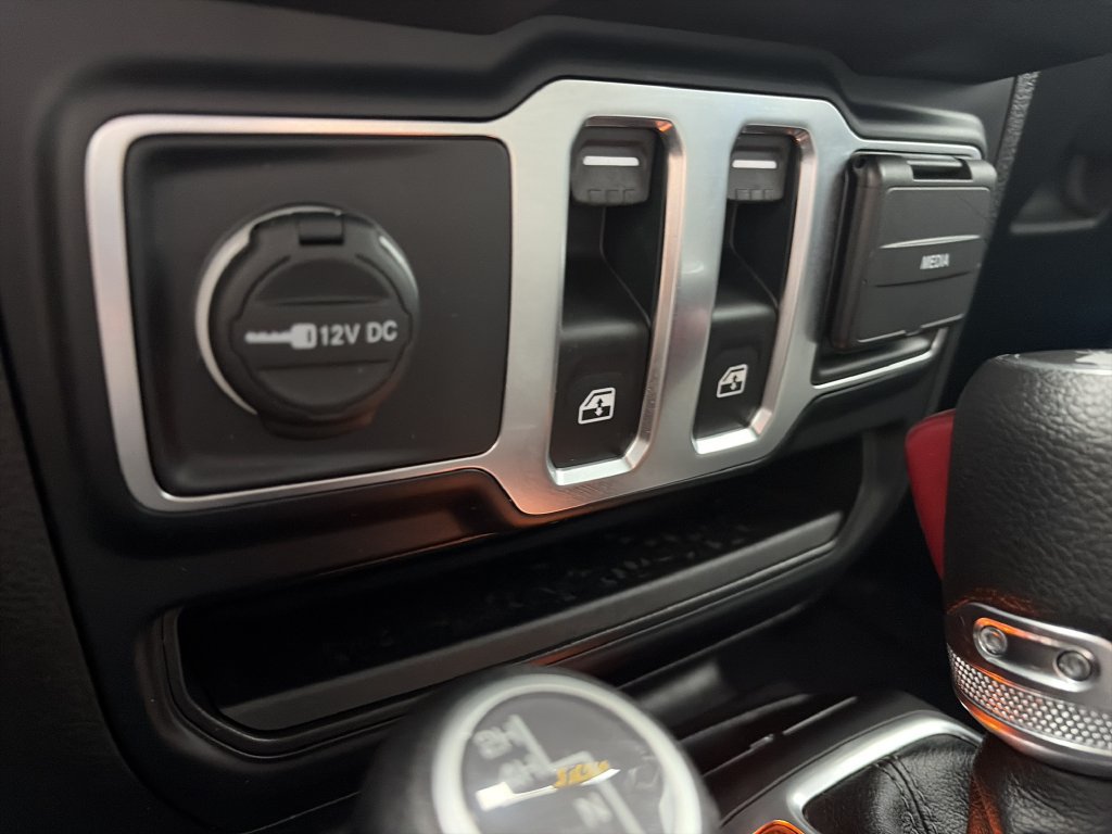 Used 2024 Jeep Wrangler Sport AWD/4WD image 26