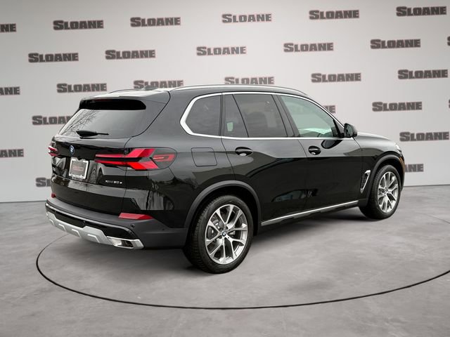 New 2026 BMW X5 xDrive50e w/ Climate Comfort Package AWD/4WD image 5