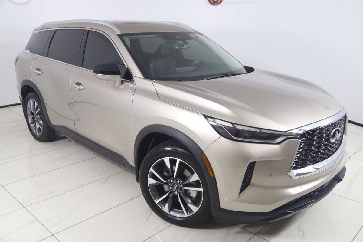 Used 2023 INFINITI QX60 Luxe w/ Cargo Package AWD/4WD image 19