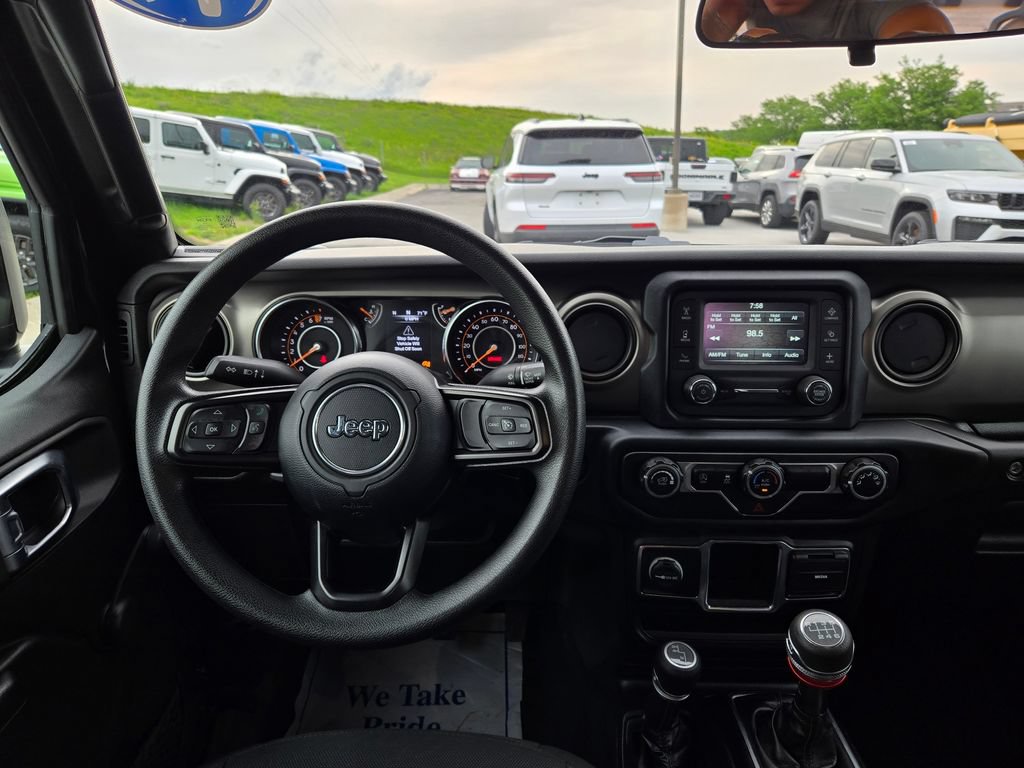 Used 2019 Jeep Wrangler Sport AWD/4WD image 17