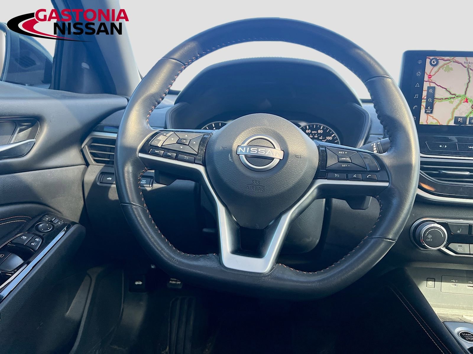 Used 2023 Nissan Altima 2.5 SR w/ SR Premium Package image 29