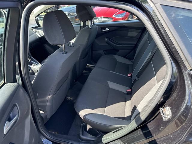 Used 2013 Ford Focus SE FWD image 16