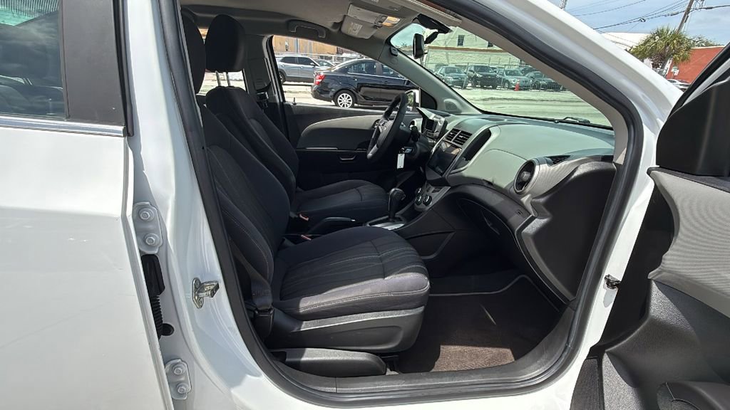 Used 2014 Chevrolet Sonic LT FWD image 40
