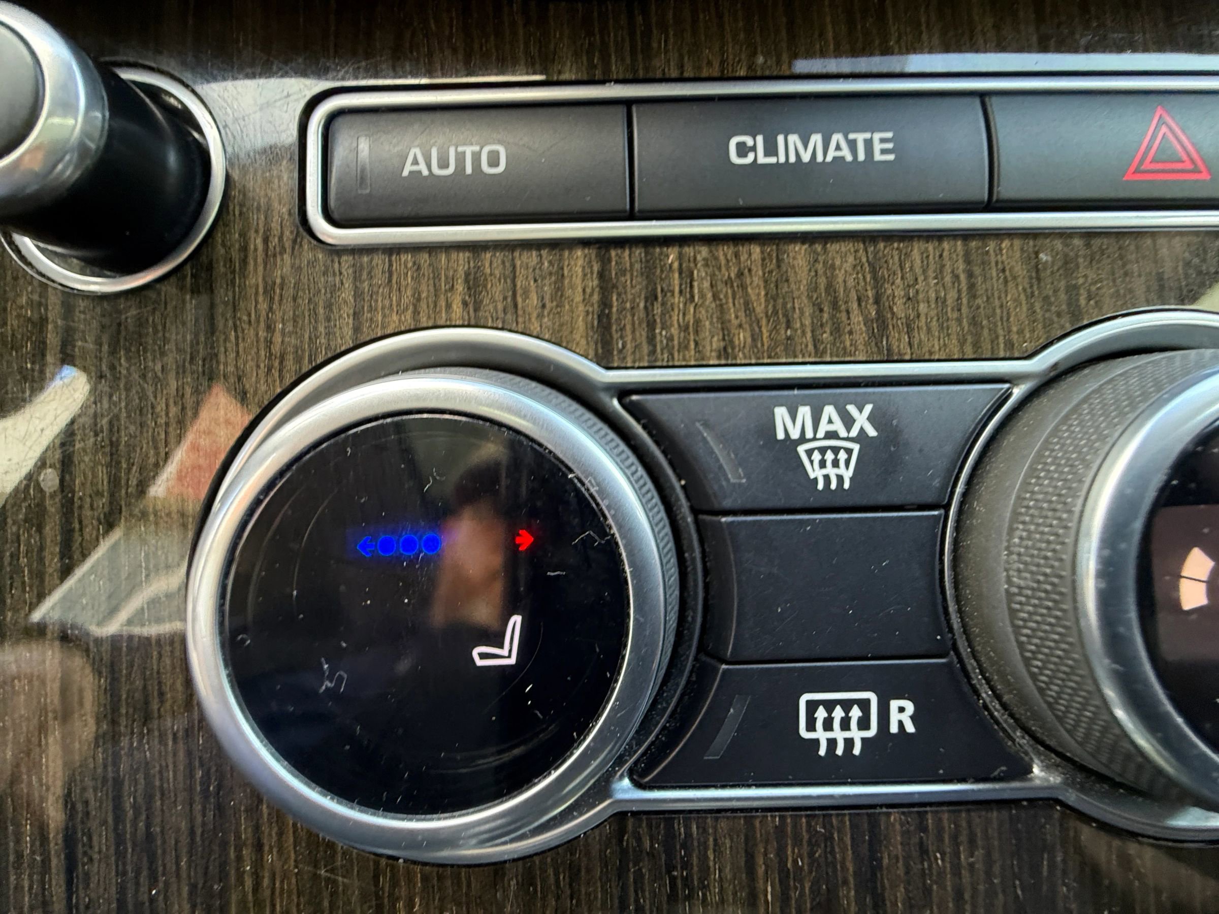 Used 2017 Land Rover Range Rover Sport HSE image 25