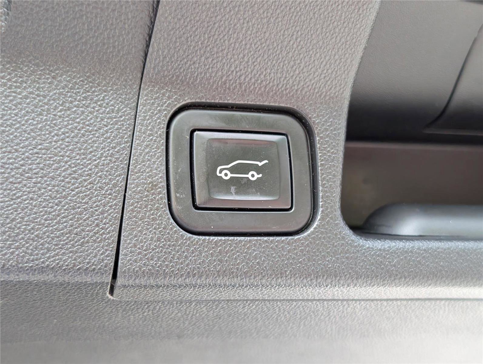 Used 2022 GMC Acadia Denali w/ Denali Ultimate Package AWD/4WD image 15