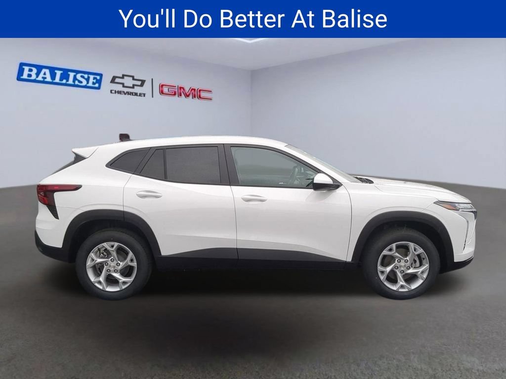 New 2026 Chevrolet Trax LS w/ LS Convenience Package FWD image 3