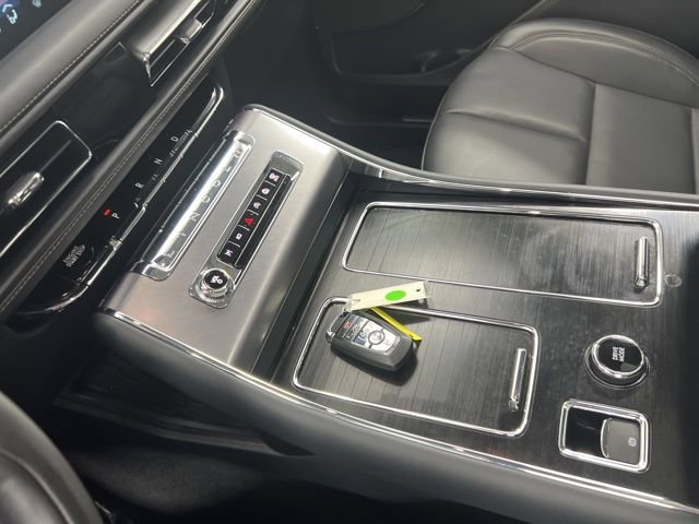 Used 2025 Lincoln Aviator AWD image 20