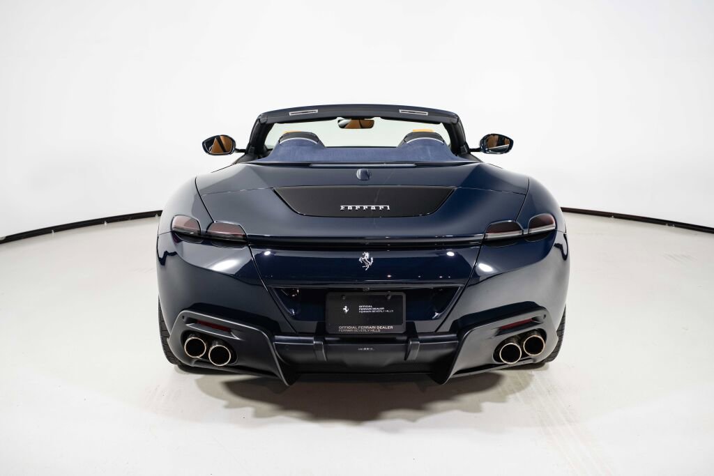 Used 2024 Ferrari Roma Spider image 13