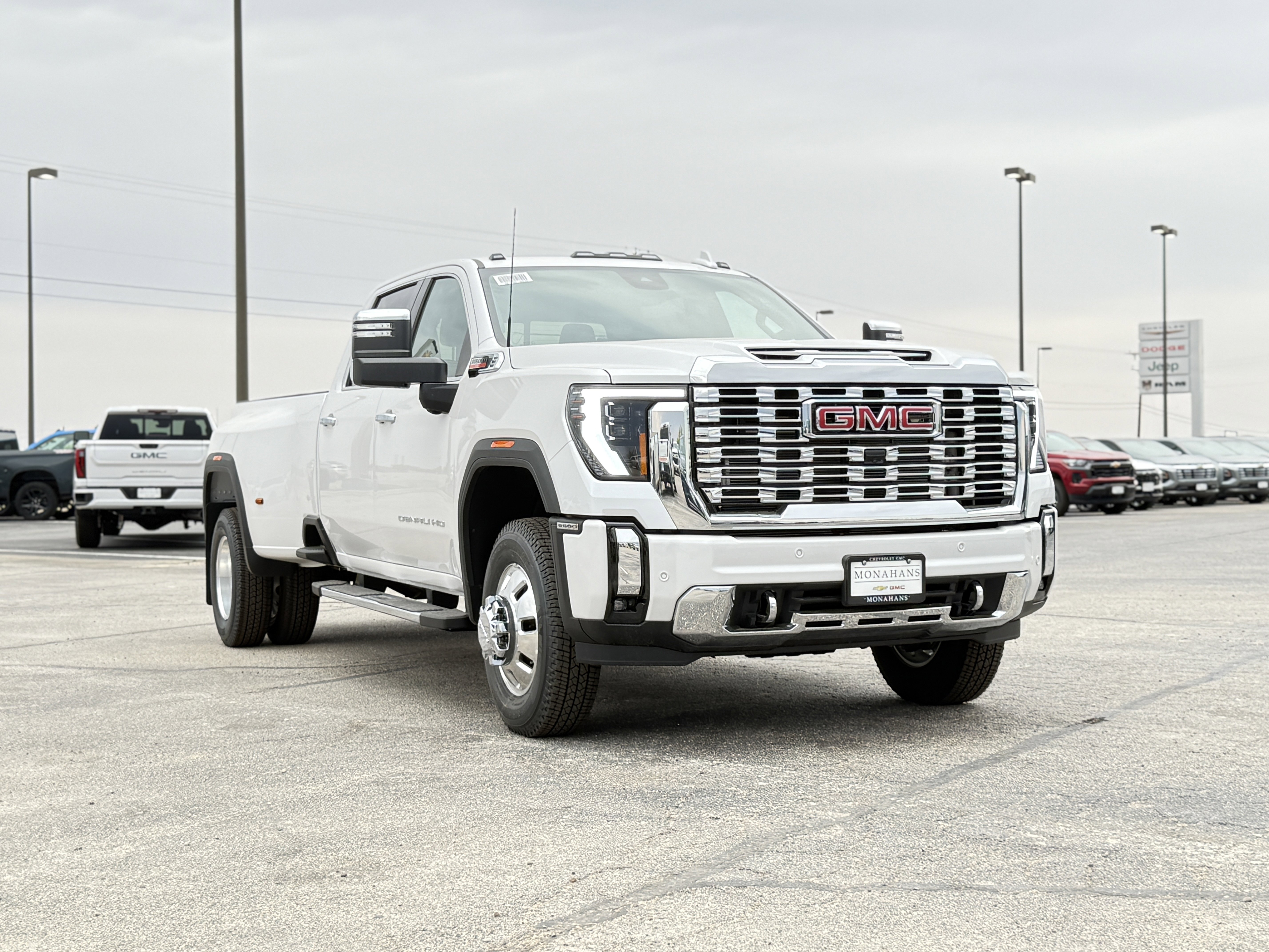New 2025 GMC Sierra 3500 Denali w/ Technology Package image 3