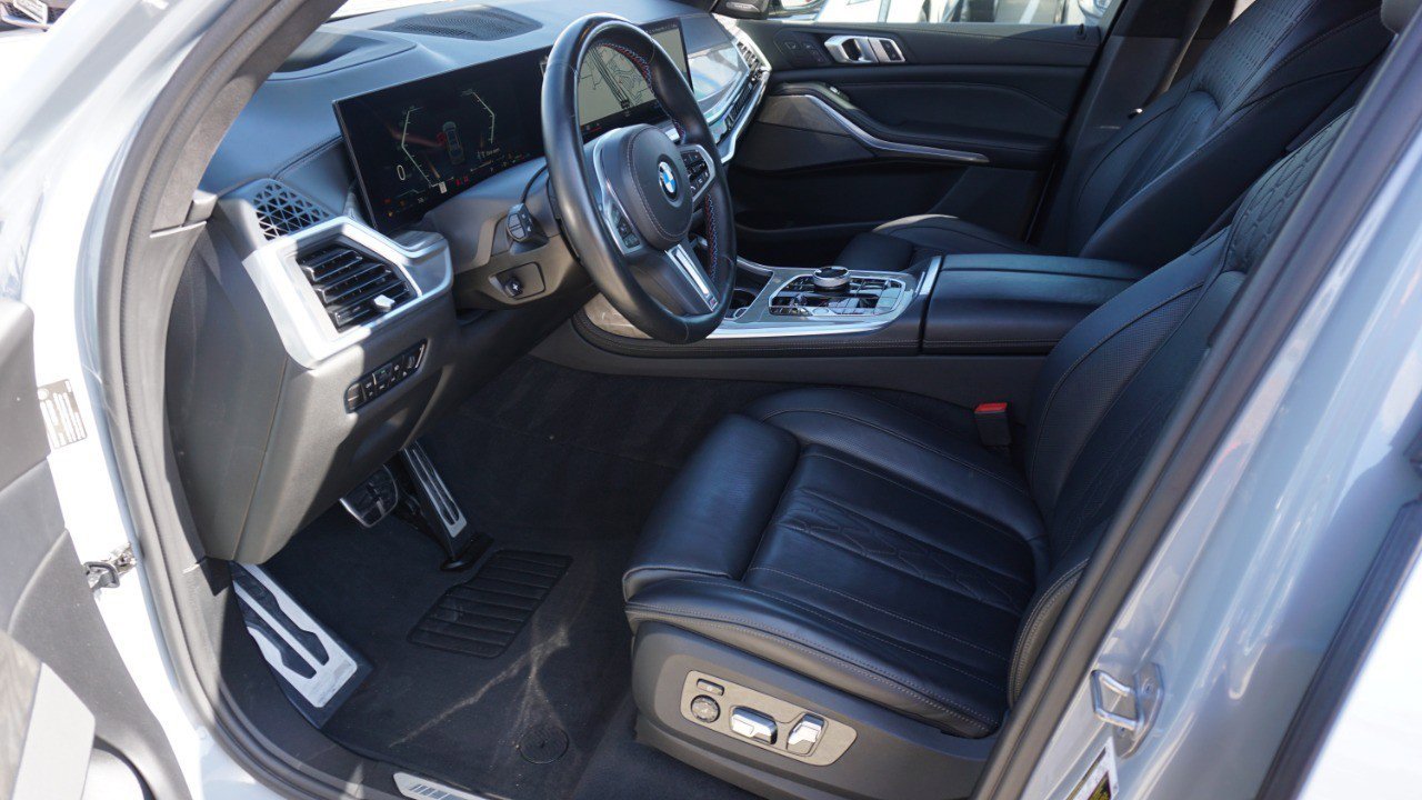 Used 2023 BMW X7 M60i w/ Executive Package image 13
