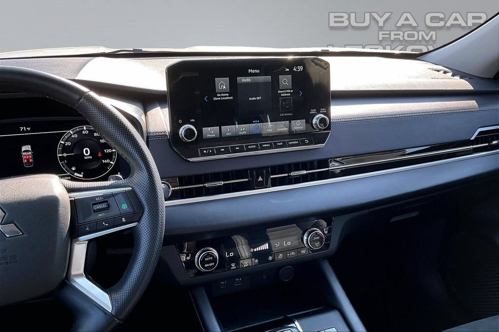Used 2024 Mitsubishi Outlander 4WD Plug-In Hybrid image 6
