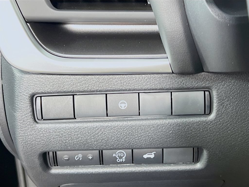 New 2026 Nissan Rogue SV w/ Cold Weather Package AWD/4WD image 9