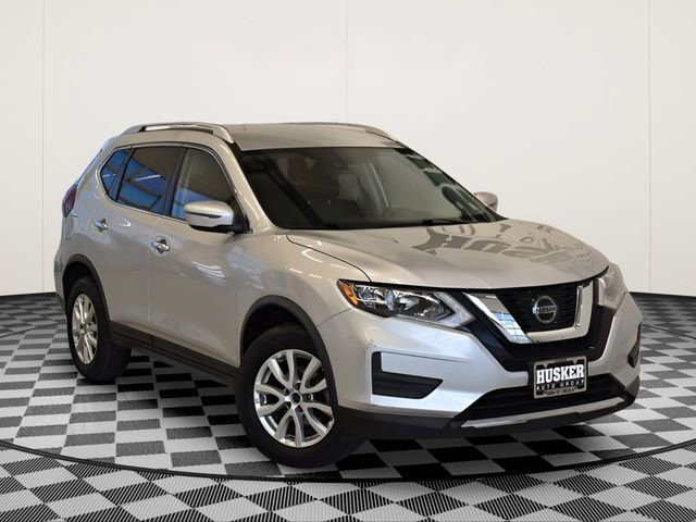 Used 2020 Nissan Rogue SV image 1