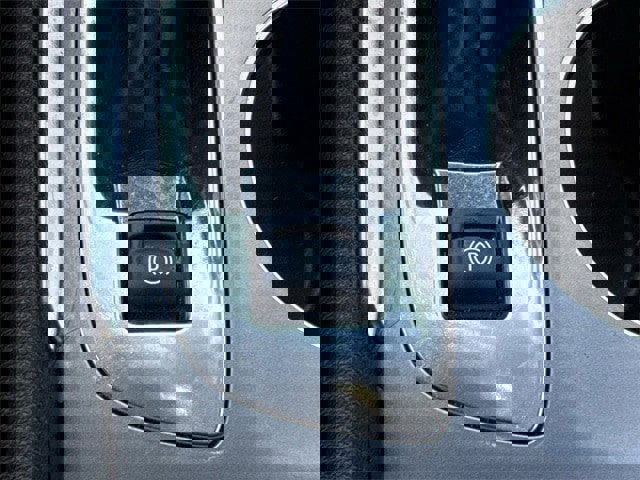 Used 2024 Chevrolet Malibu LT image 20