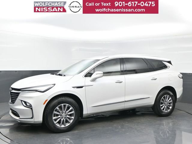 Used 2023 Buick Enclave Essence image 2