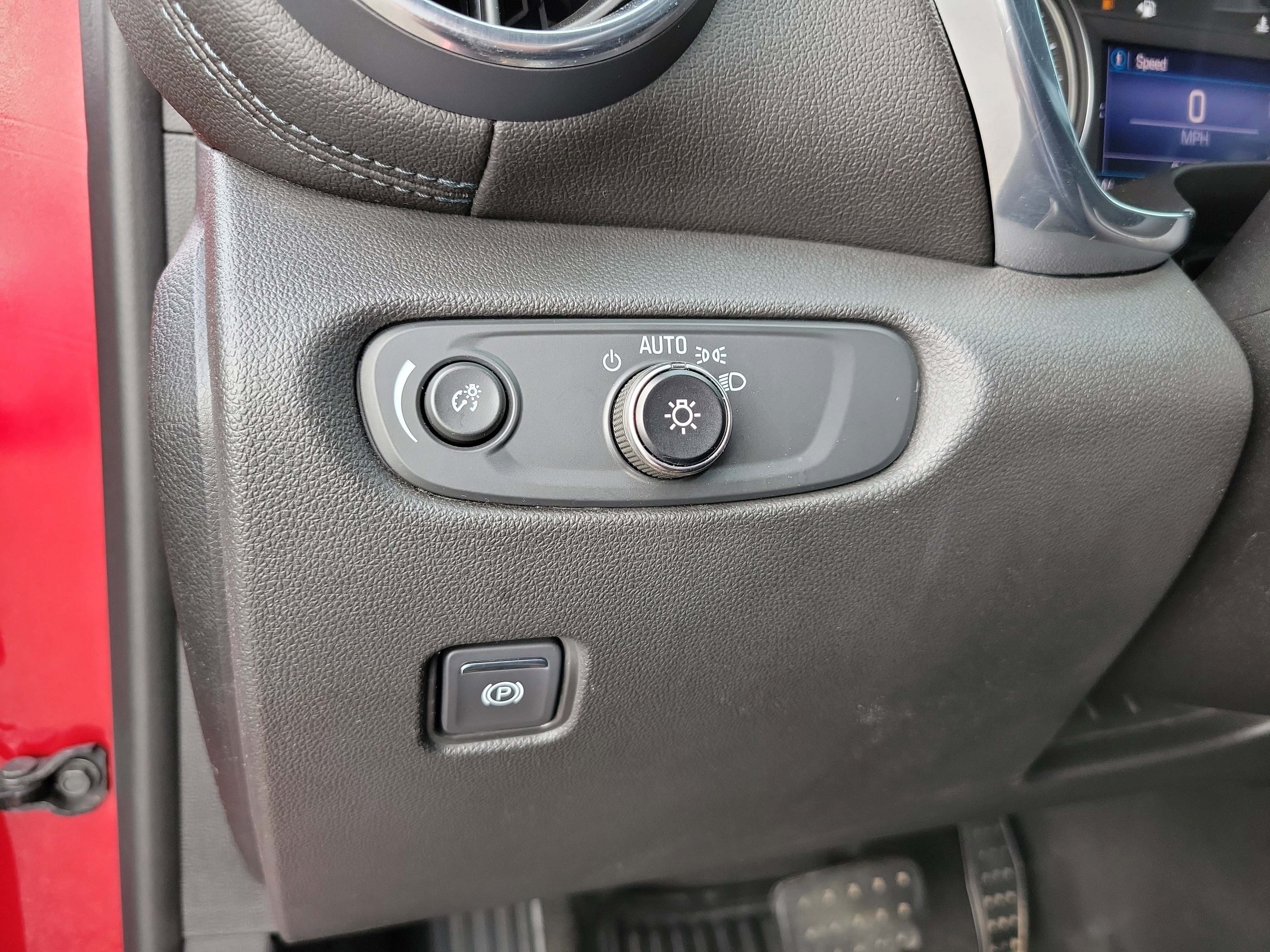 Used 2020 Chevrolet Blazer LT image 33