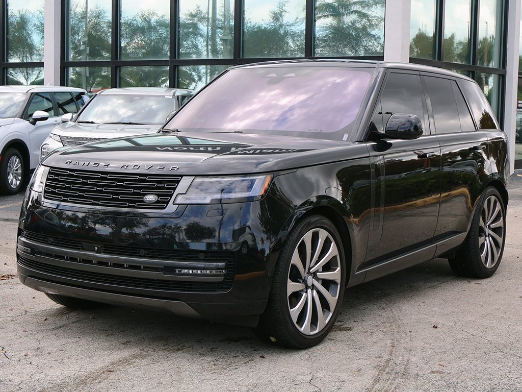 Used 2023 Land Rover Range Rover SE image 13