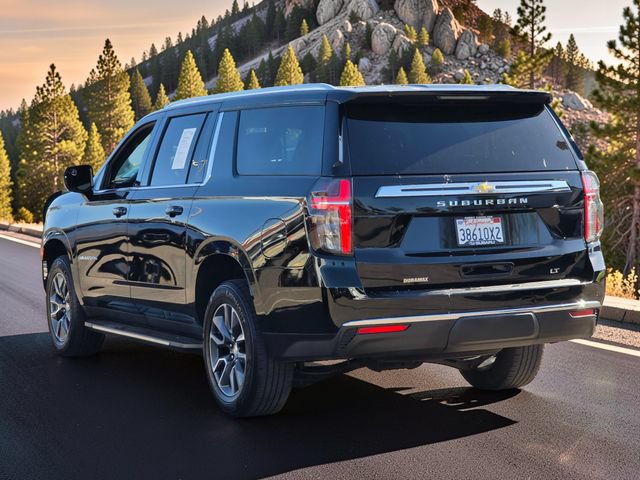 Used 2024 Chevrolet Suburban LT RWD image 5
