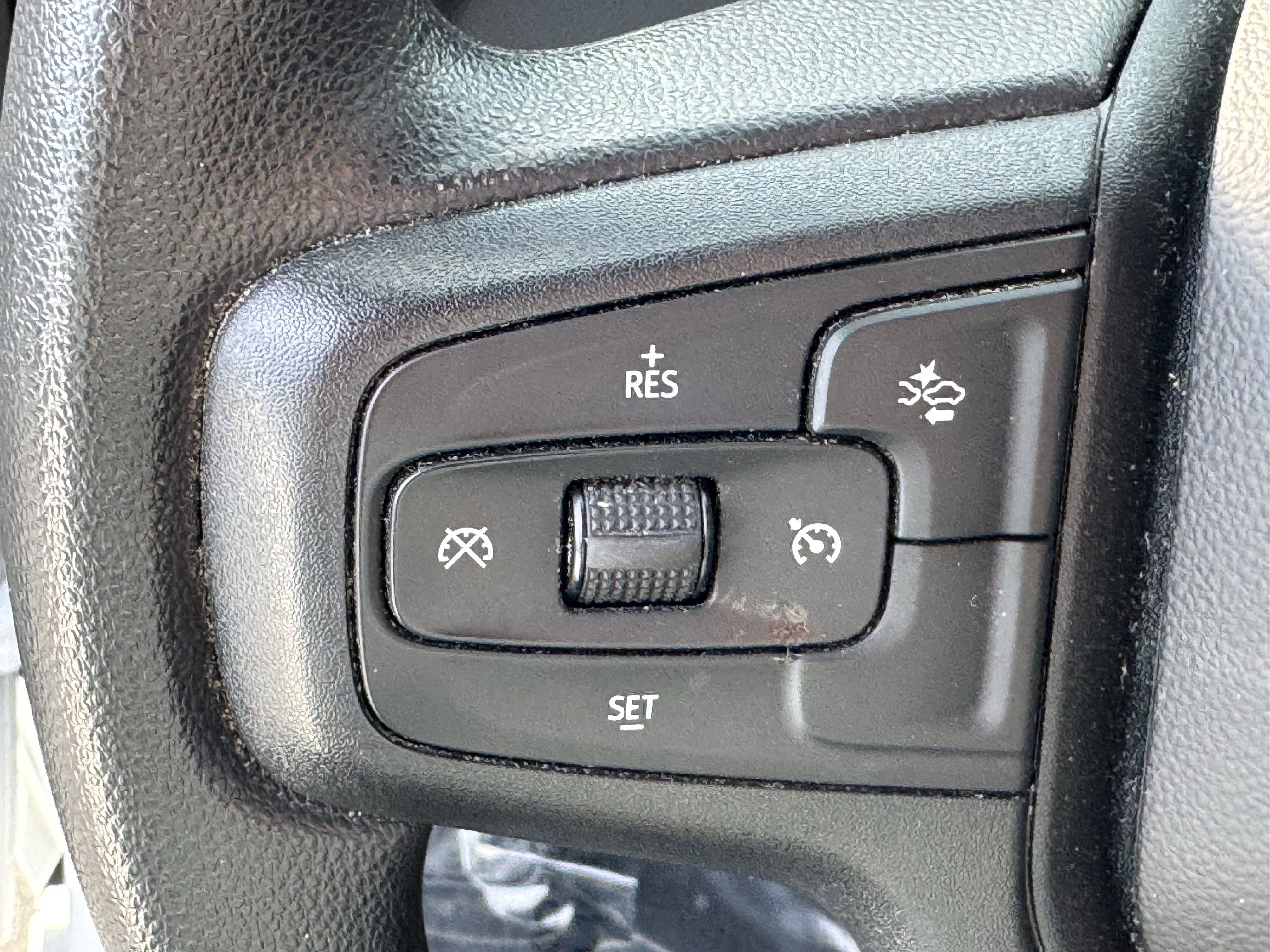 Used 2025 Chevrolet Silverado 1500 Custom w/ Turbomax Blackout Package image 23