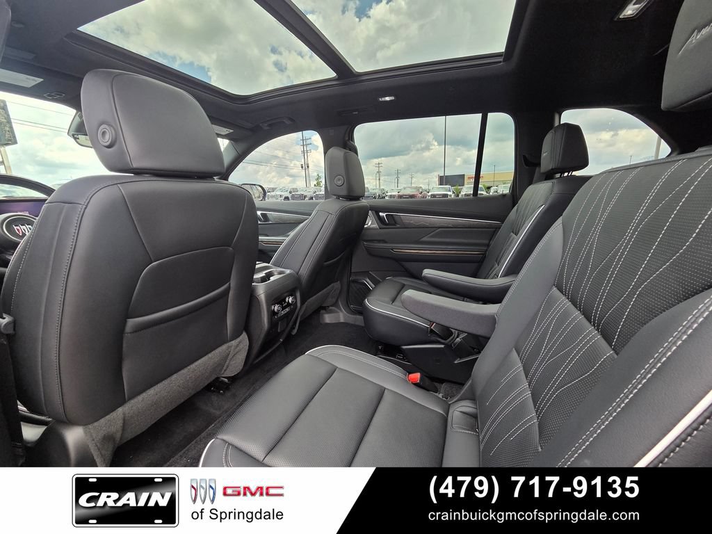 Used 2025 Buick Enclave Avenir w/ Super Cruise Package FWD image 28