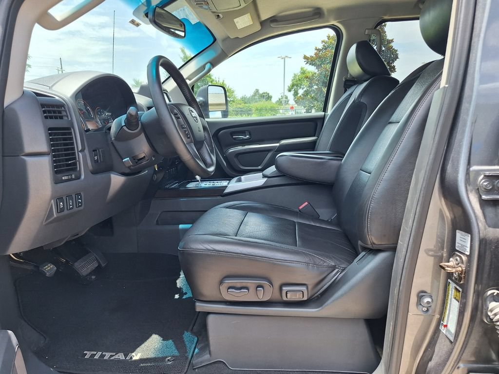 Used 2015 Nissan Titan SL w/ SL Max Utility Package RWD image 11