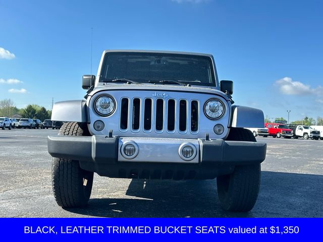 Used 2018 Jeep Wrangler Unlimited Sahara w/ Connectivity Group AWD/4WD image 4