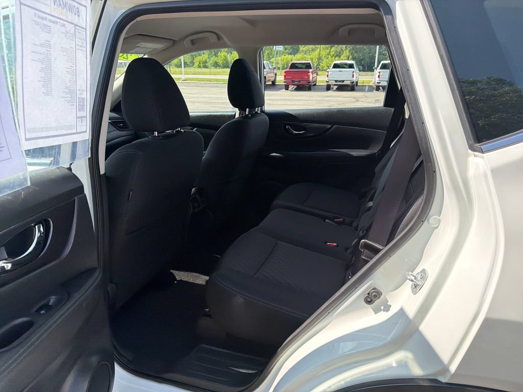Used 2017 Nissan Rogue S AWD/4WD image 22