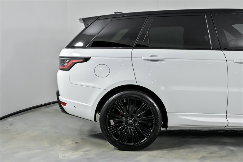 Used 2020 Land Rover Range Rover Sport HSE Dynamic AWD/4WD image 12