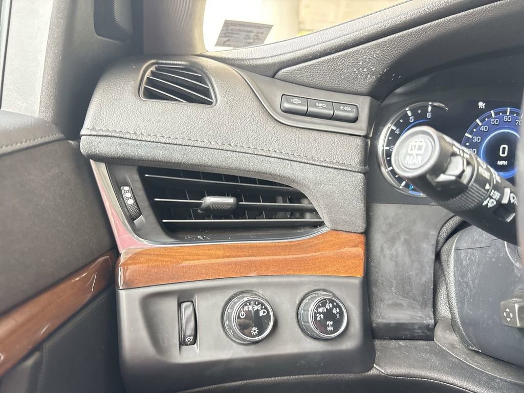 Used 2016 Cadillac Escalade ESV Premium AWD/4WD image 18