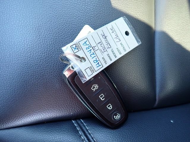 Used 2019 Ford Escape SEL AWD/4WD image 31