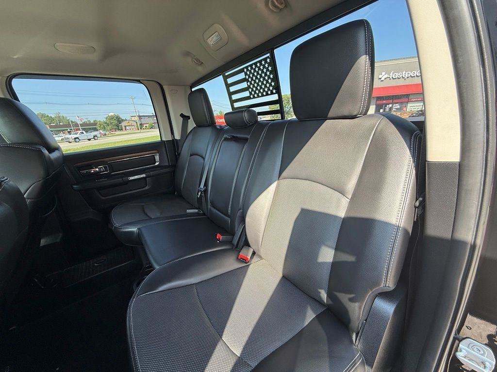 Used 2014 RAM 2500 Laramie w/ Black Appearance Group AWD/4WD image 18