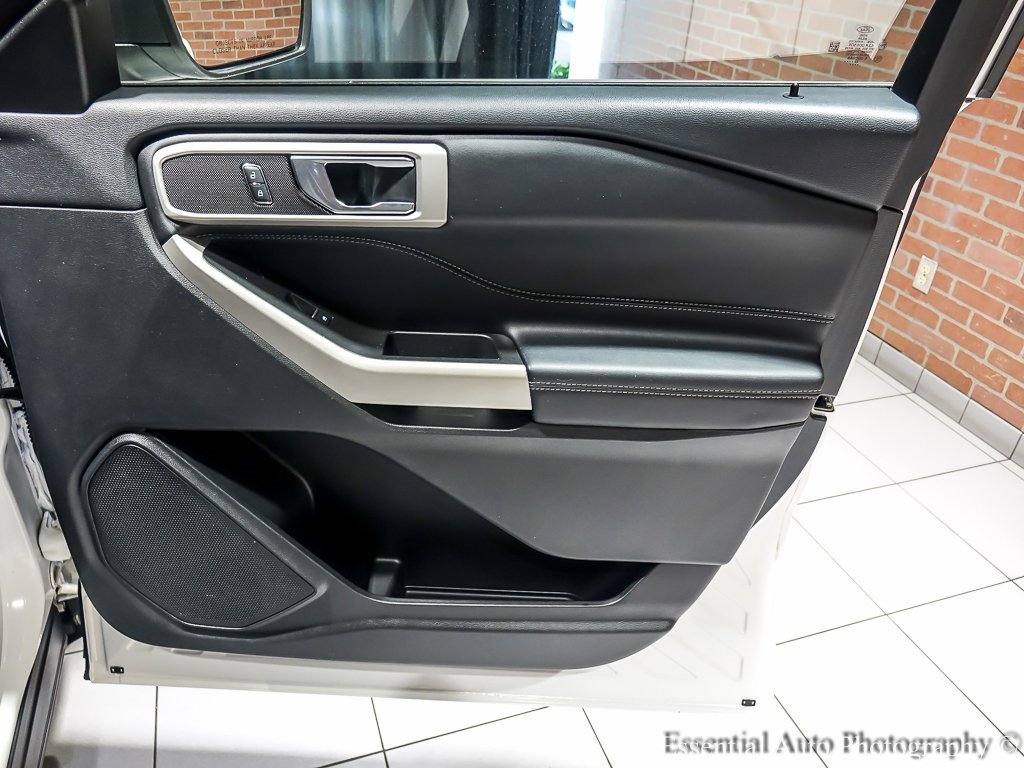 Used 2022 Ford Explorer XLT w/ Equipment Group 202A image 34